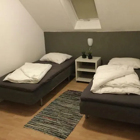 Sternberg222 *